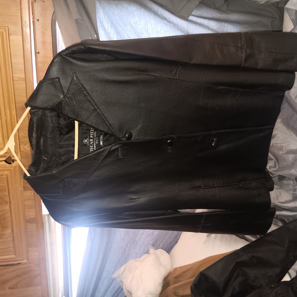 Black Lightweight Shirt Jacket with Classic Design